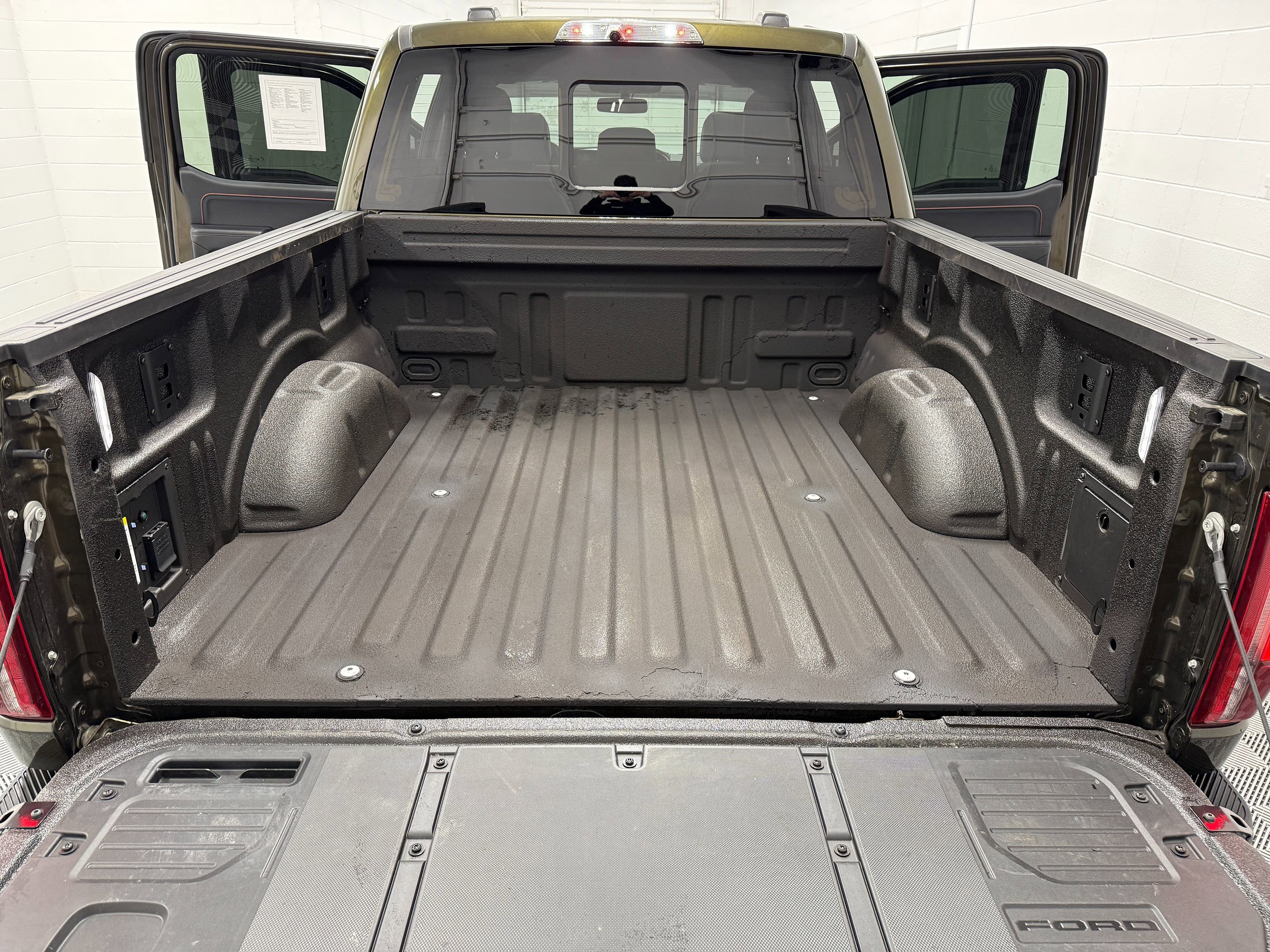 Used 2025 Ford F150 Raptor AWD/4WD image 45