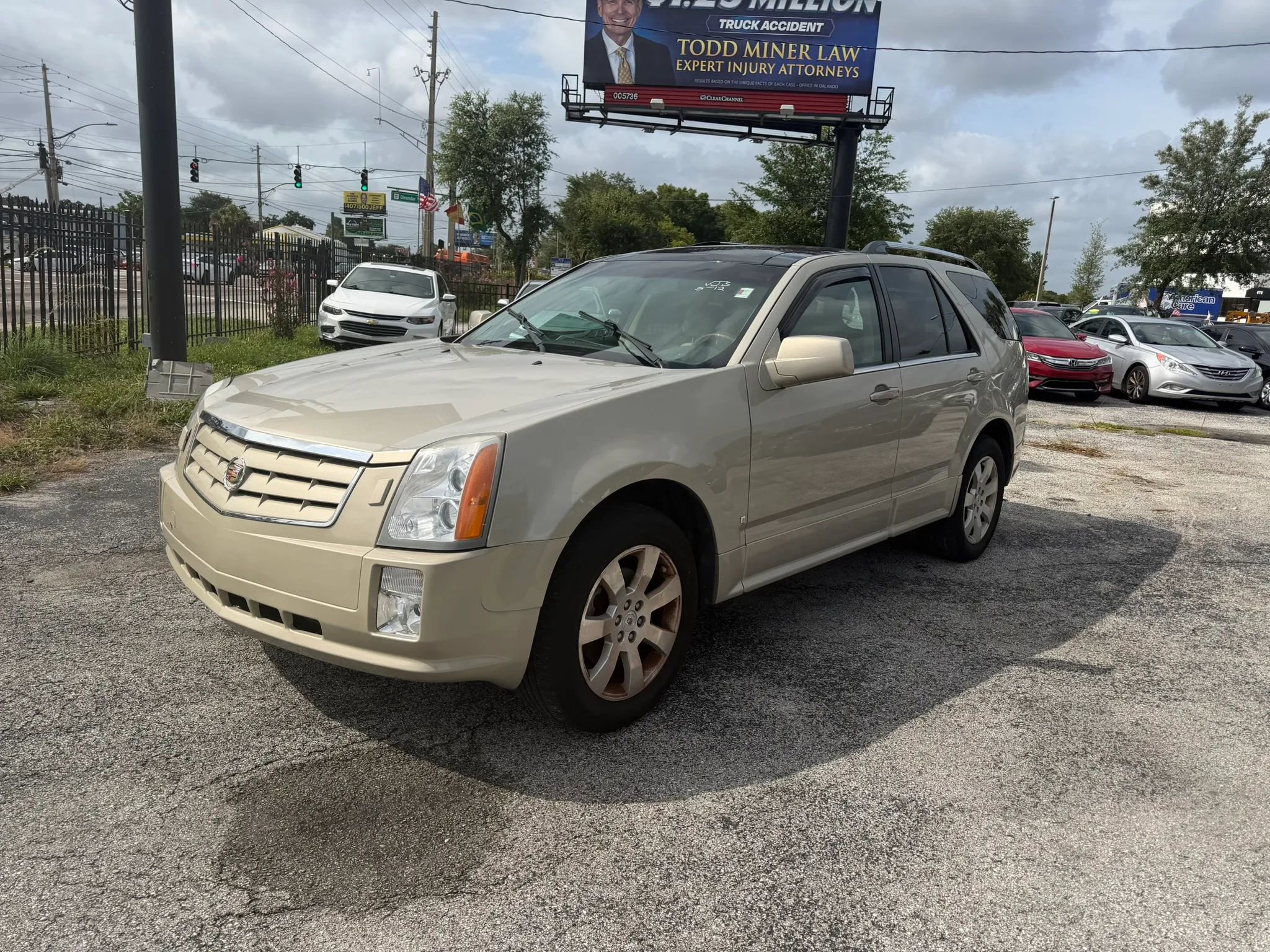 Used 2008 Cadillac SRX w/ Utility Package RWD image 2