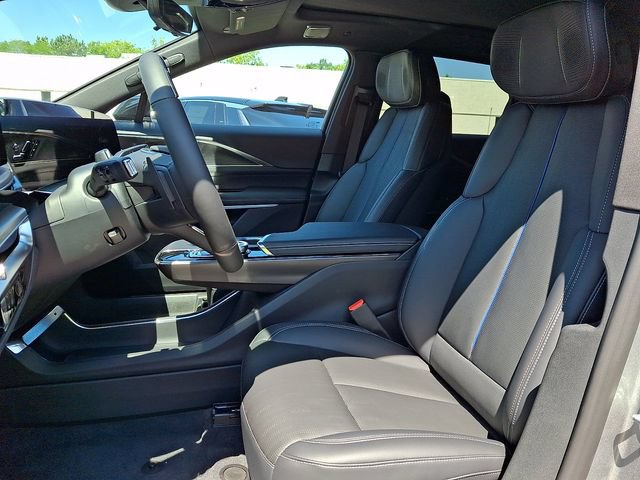 New 2026 Cadillac Lyriq Premium Luxury AWD/4WD image 9