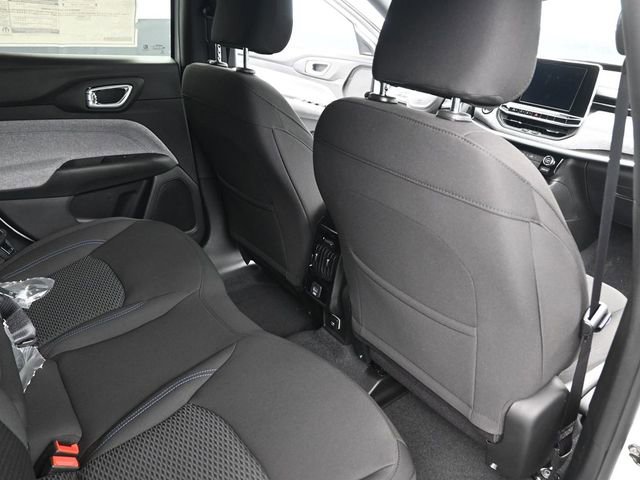 Used 2025 Jeep Compass Sport image 15