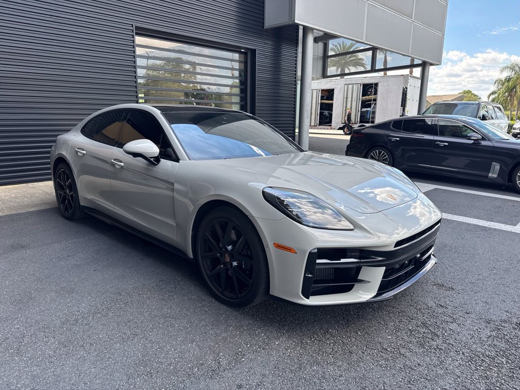 Certified 2026 Porsche Panamera RWD image 6