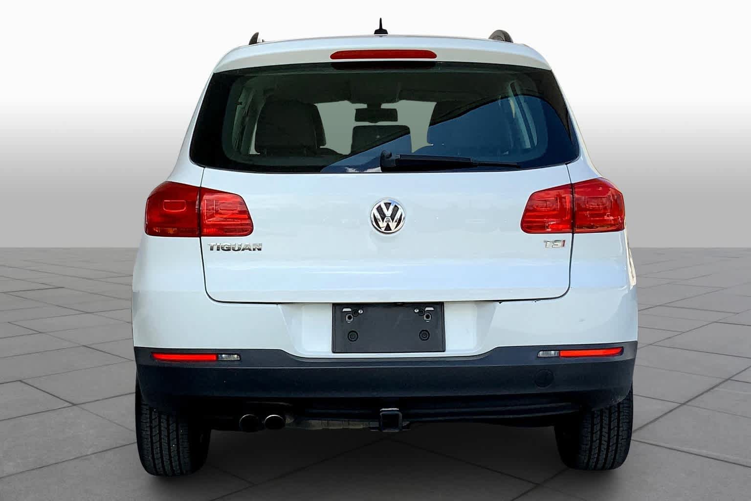 Used 2016 Volkswagen Tiguan S FWD image 4