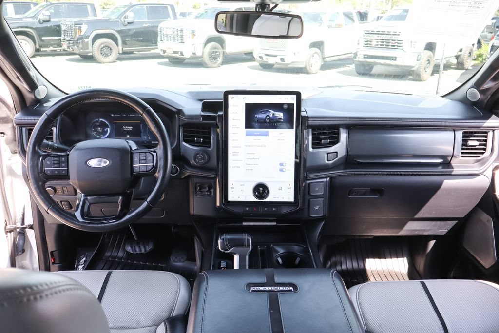 Used 2022 Ford F150 Lightning Platinum AWD/4WD image 26