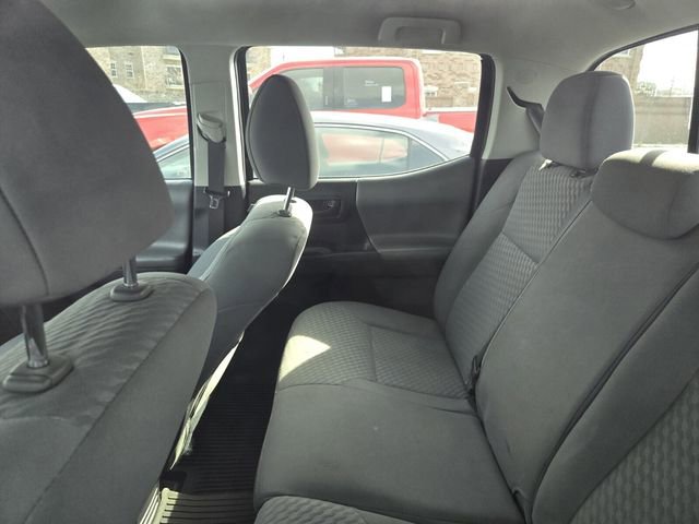 Used 2022 Toyota Tacoma SR image 4