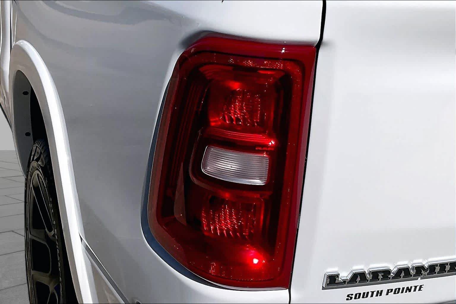 New 2027 RAM 1500 Laramie AWD/4WD image 14
