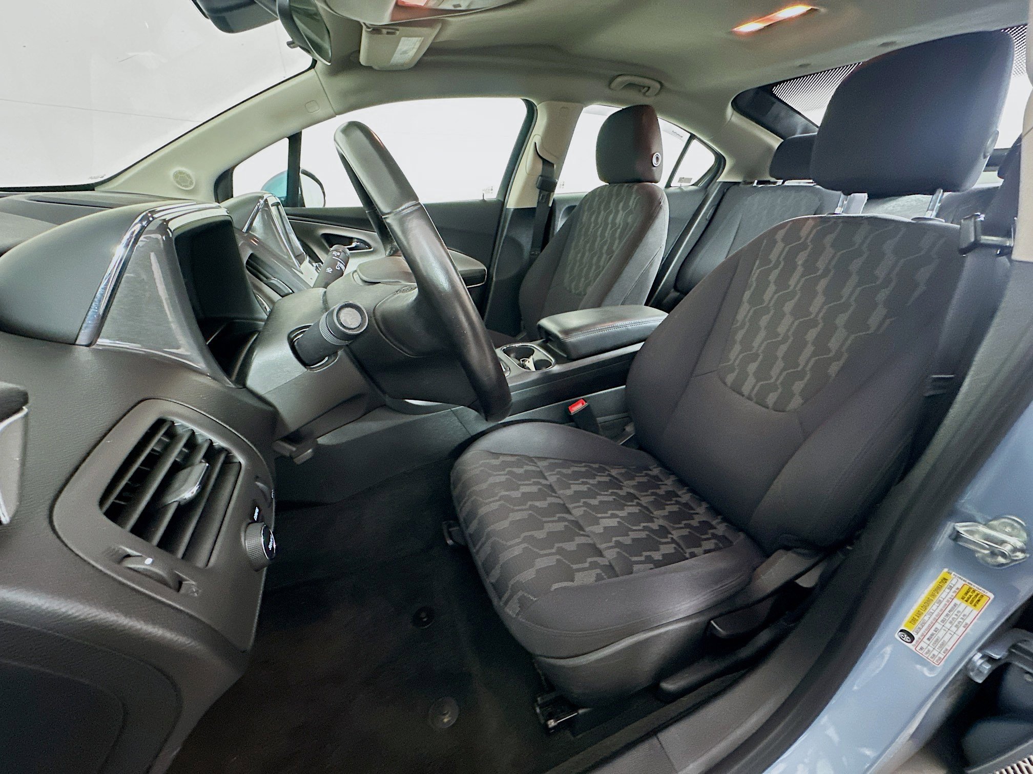 Used 2014 Chevrolet Volt FWD image 13