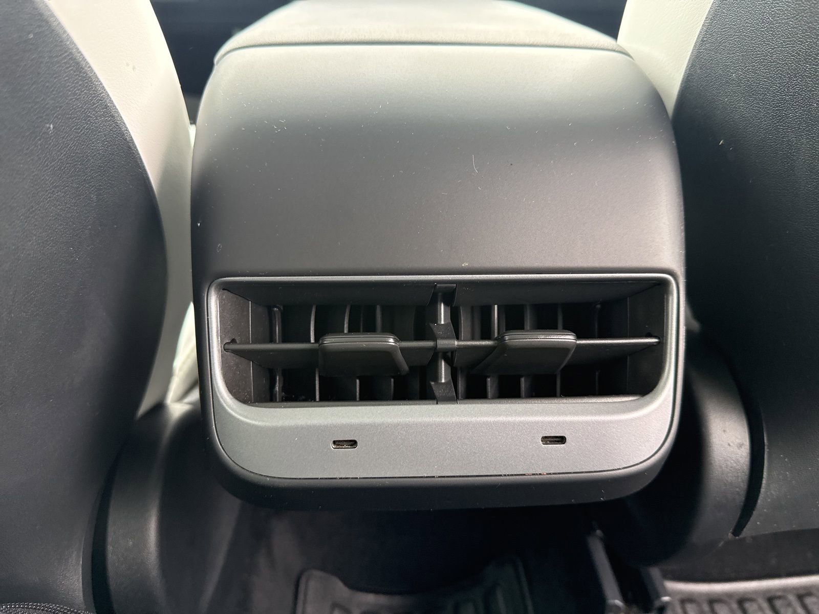 Used 2023 Tesla Model Y Long Range image 17