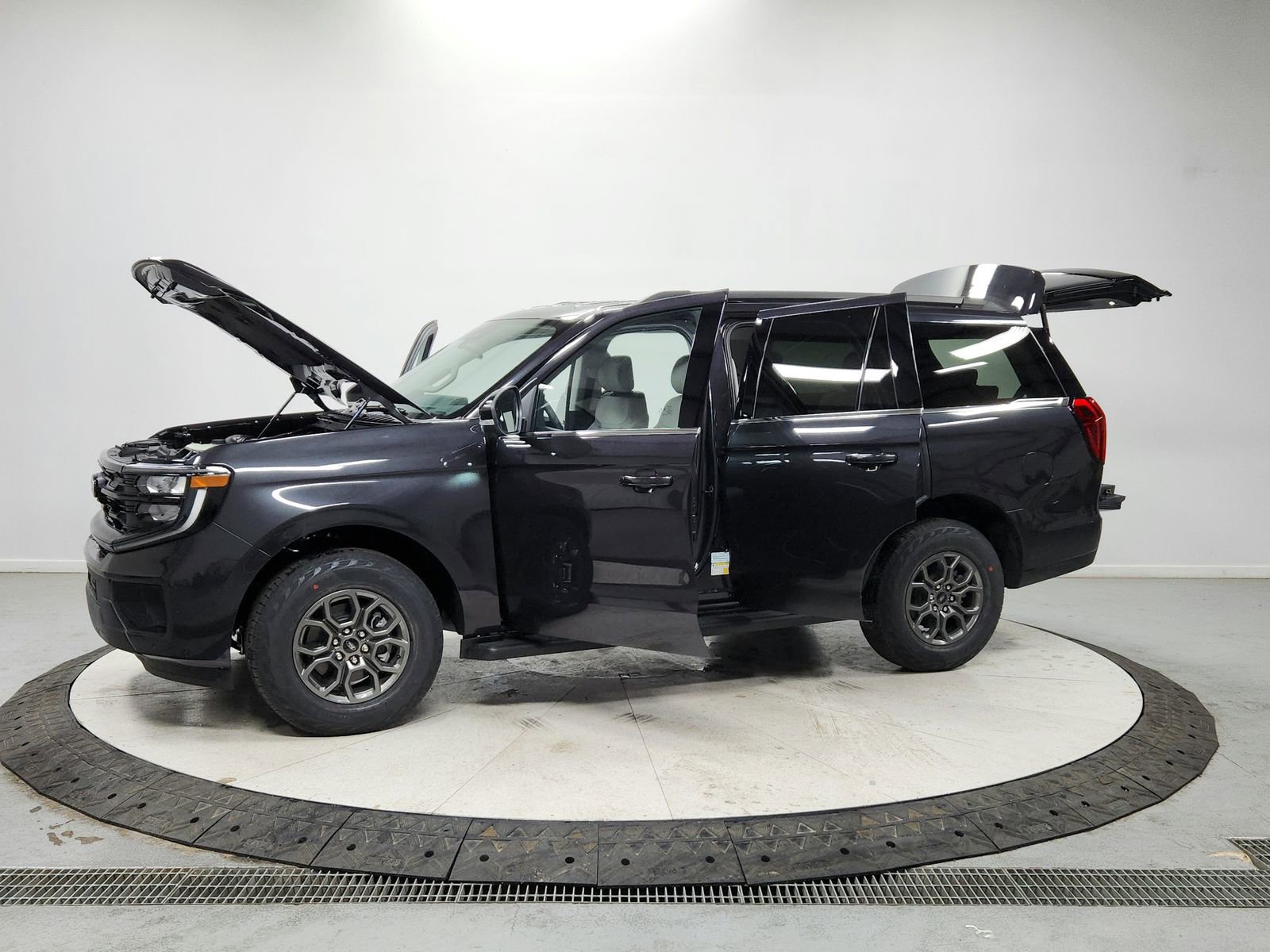 New 2026 Ford Expedition Active image 11