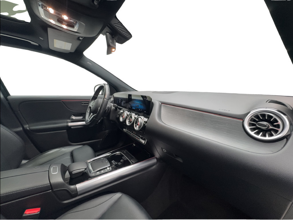 Used 2022 Mercedes-Benz GLA 250 4MATIC w/ Premium Package Lite image 32