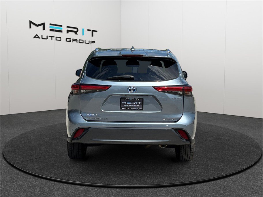 Used 2021 Toyota Highlander Limited FWD image 8