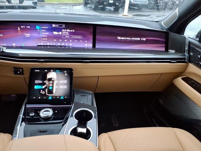 Used 2025 Cadillac Escalade IQ Sport 2 image 17