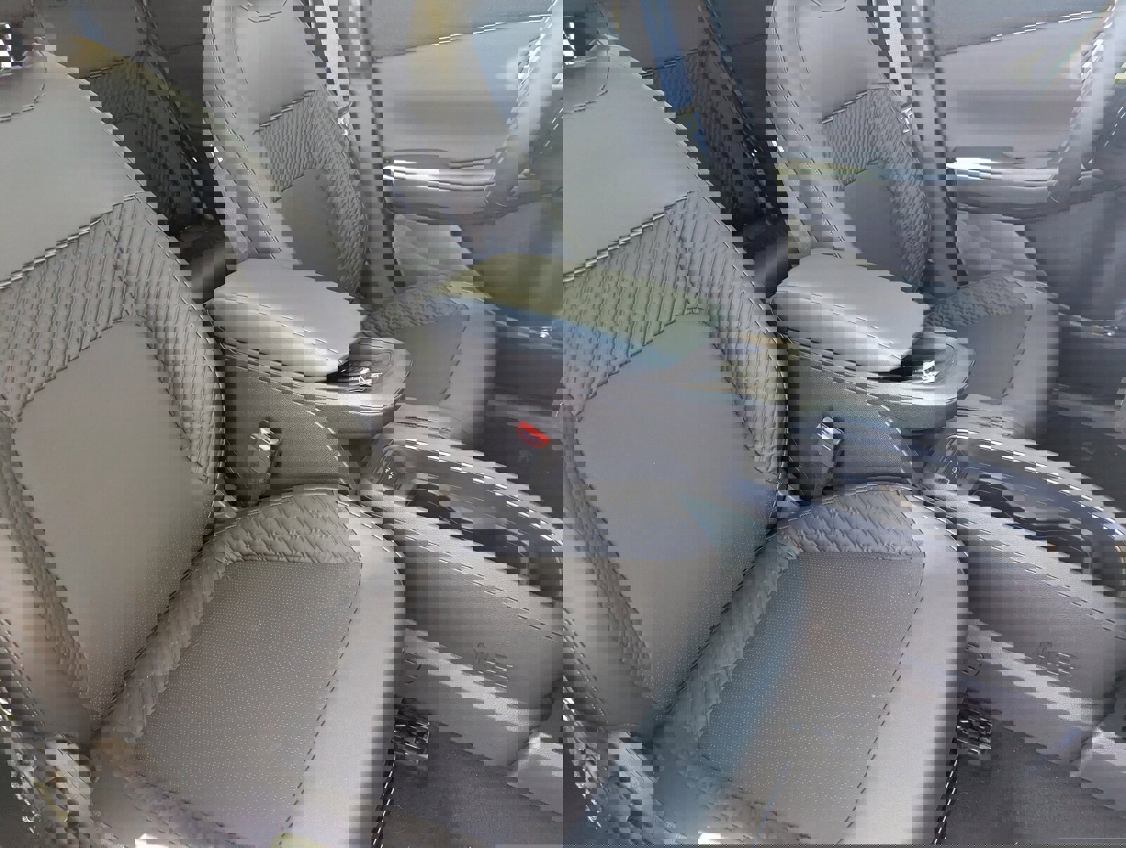 New 2026 Nissan Leaf Platinum+ w/ Cargo Package (Platinum+) image 29