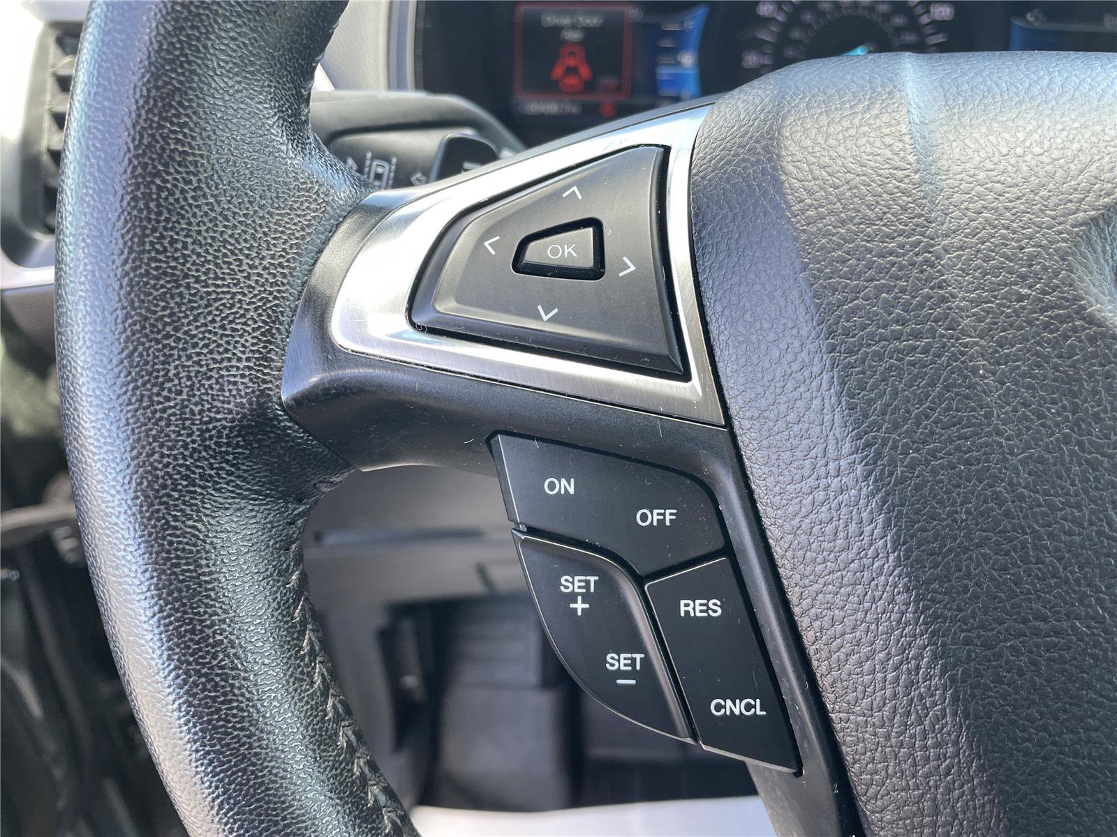 Used 2024 Ford Edge SEL w/ Convenience Package AWD/4WD image 18