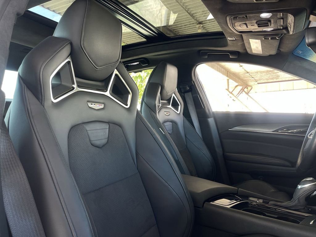 Used 2018 Cadillac CTS V w/ Carbon Fiber Package image 29