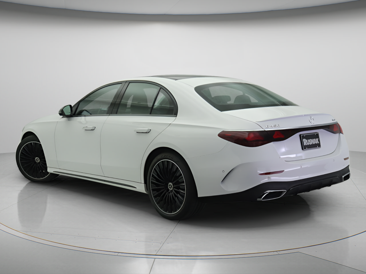 New 2026 Mercedes-Benz E 450 4MATIC Sedan image 2