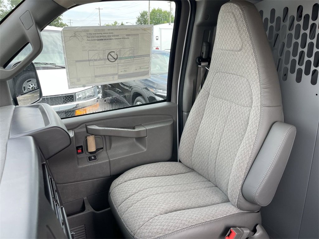 New 2025 Chevrolet Express 2500 w/ Driver Convenience Package image 17