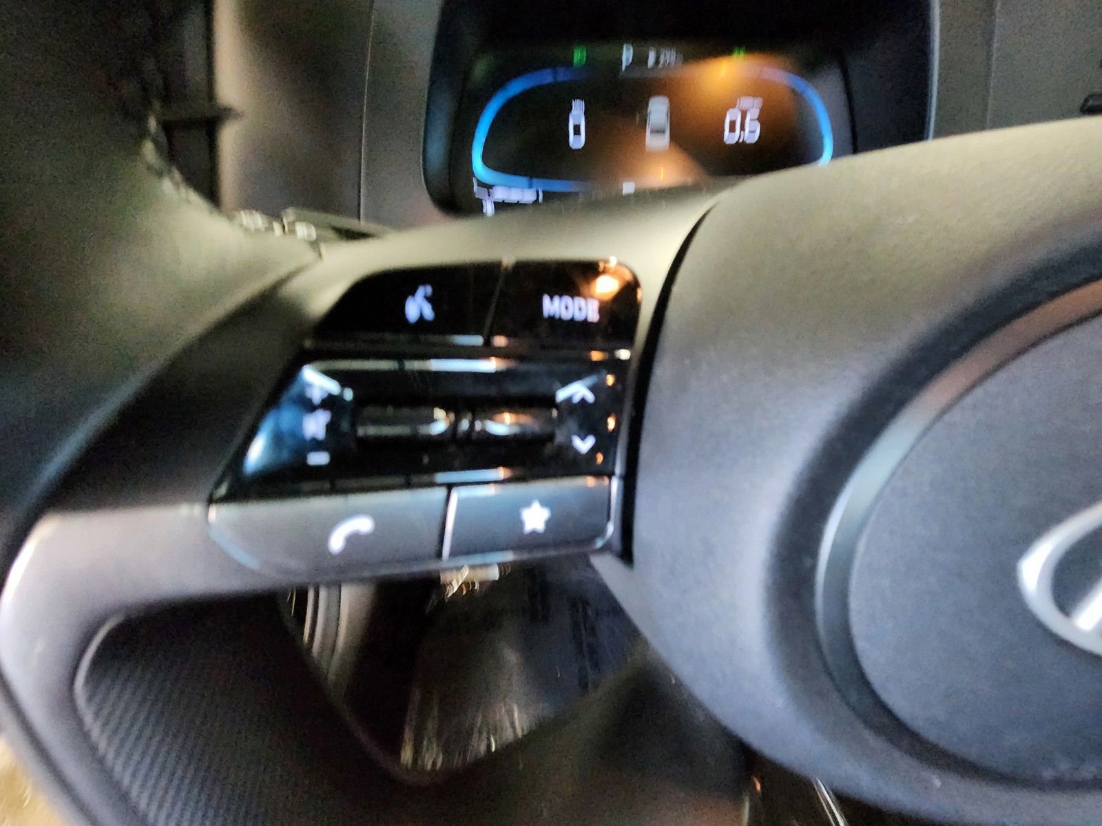 Certified 2025 Hyundai Elantra Sport image 12