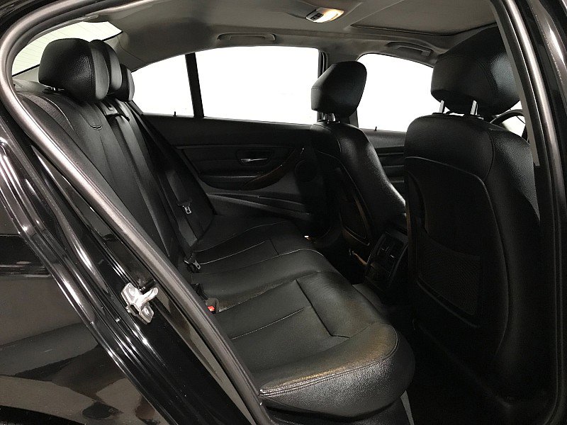Used 2015 BMW 328i Sedan w/ Premium Package RWD image 16