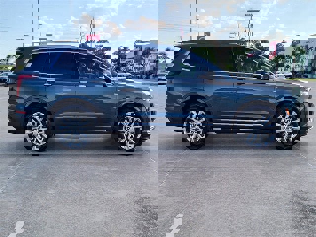 Used 2020 Cadillac XT6 Premium Luxury image 11