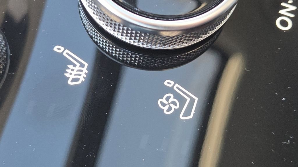 New 2026 INFINITI QX60 Luxe image 6