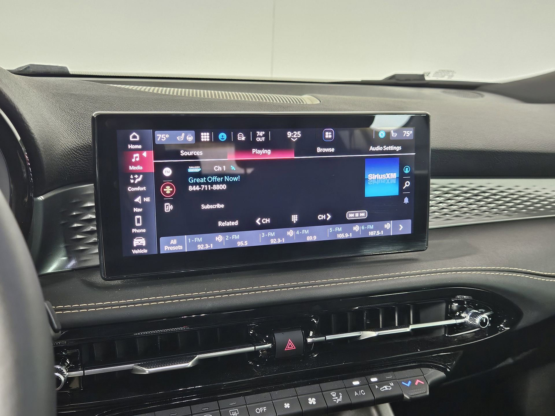 Used 2025 Alfa Romeo Tonale AWD/4WD image 23