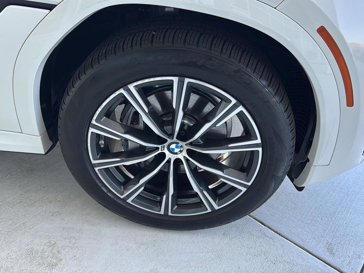 Certified 2024 BMW X6 xDrive40i w/ Premium Package image 34