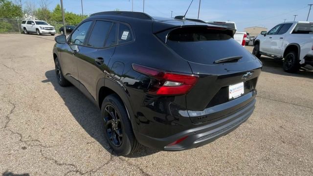 New 2026 Chevrolet Trax LT w/ Driver Confidence Package FWD image 8