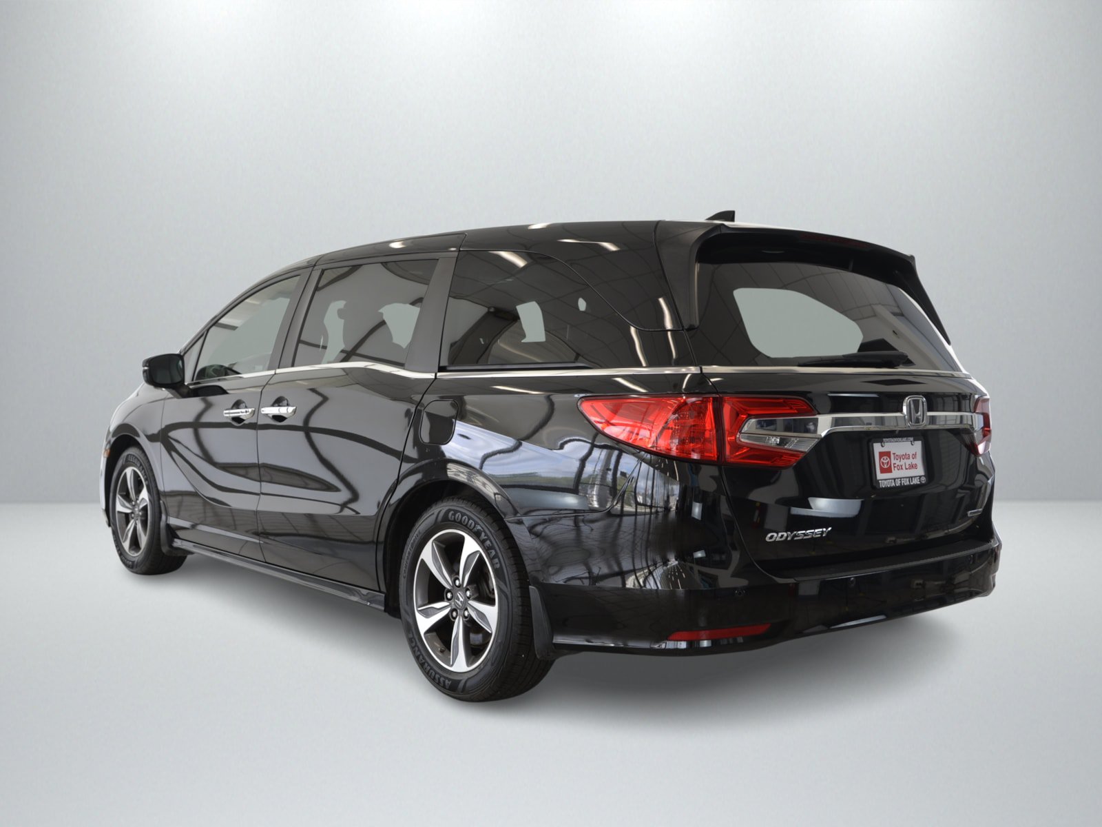 Used 2018 Honda Odyssey Touring image 3