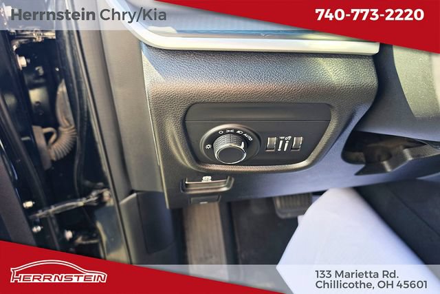 Used 2023 Jeep Grand Cherokee Altitude AWD/4WD image 14