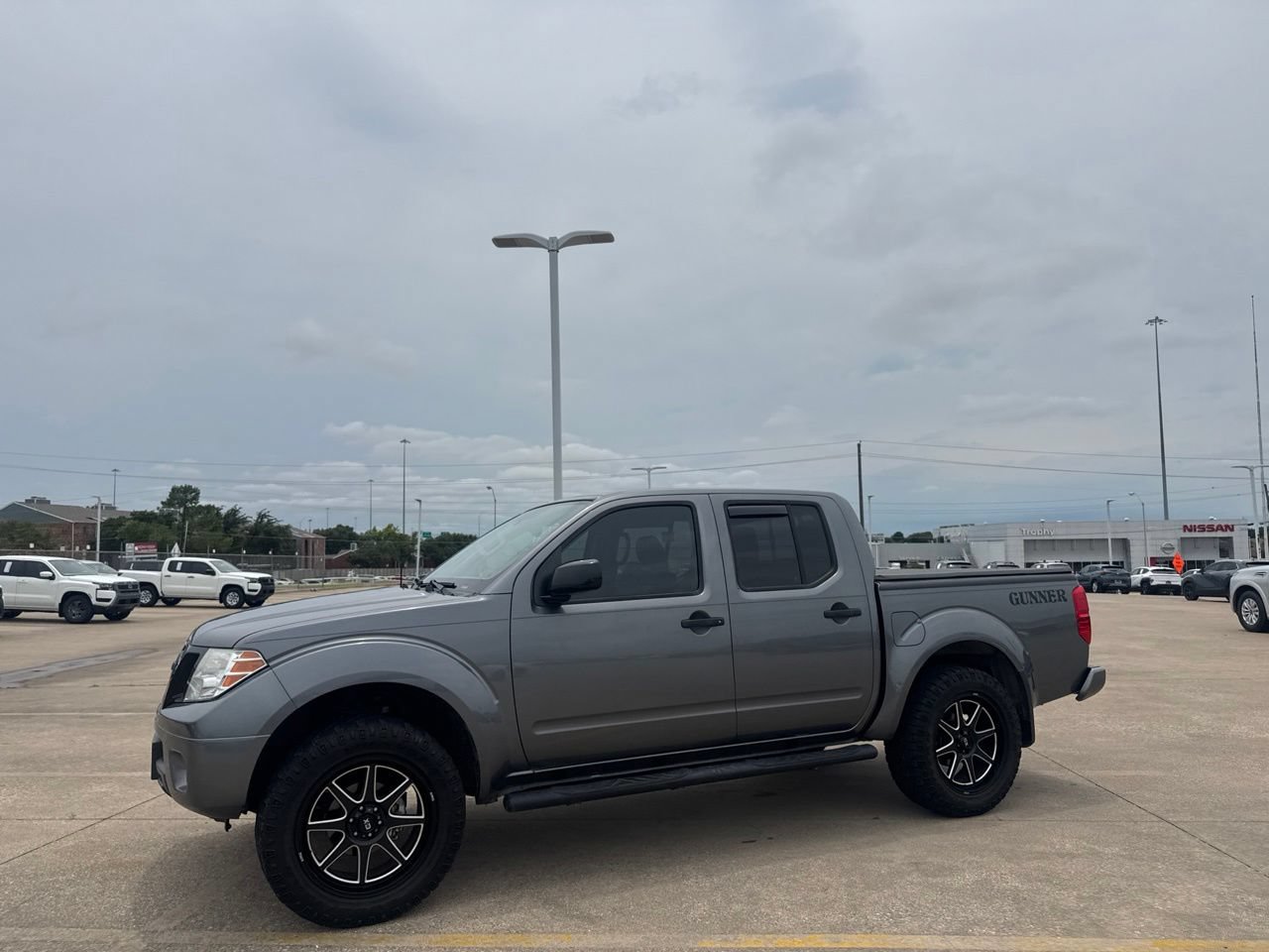 Certified 2020 Nissan Frontier SV w/ Midnight Edition Floor Mats RWD image 11