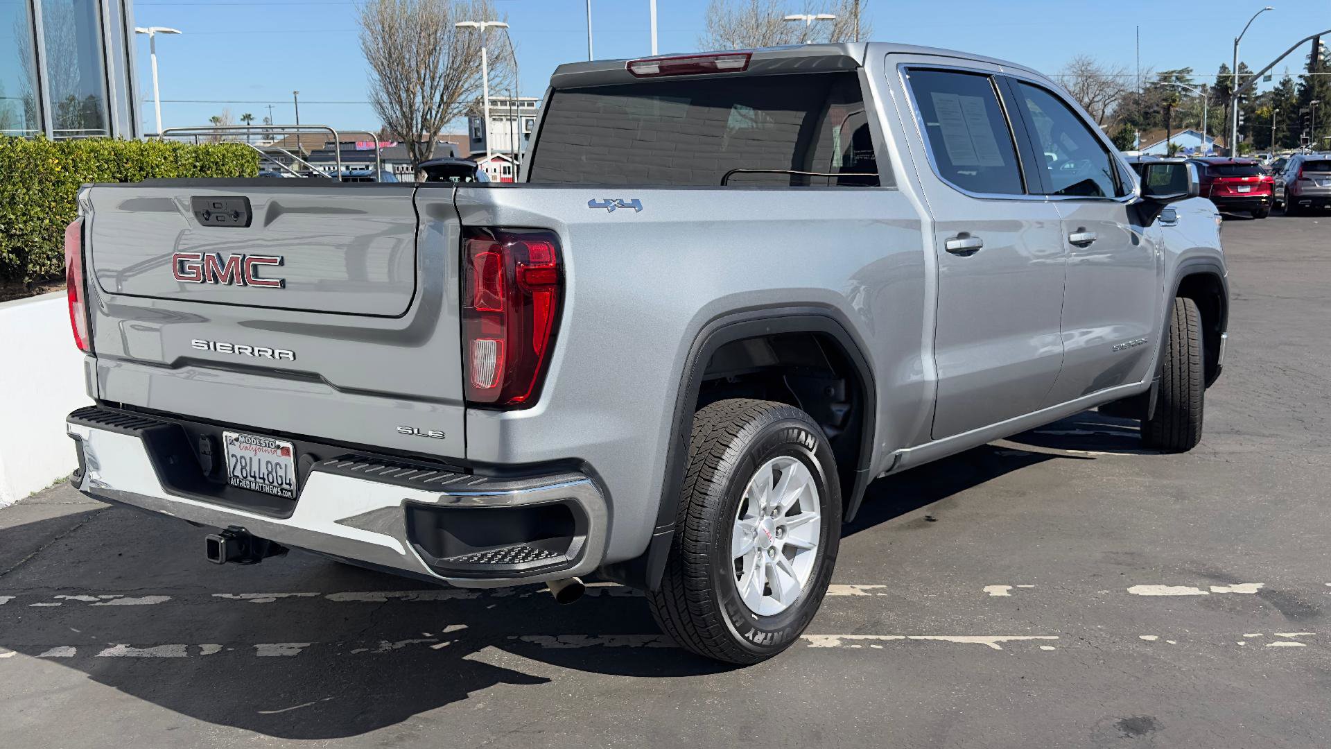 Used 2024 GMC Sierra 1500 SLE image 5