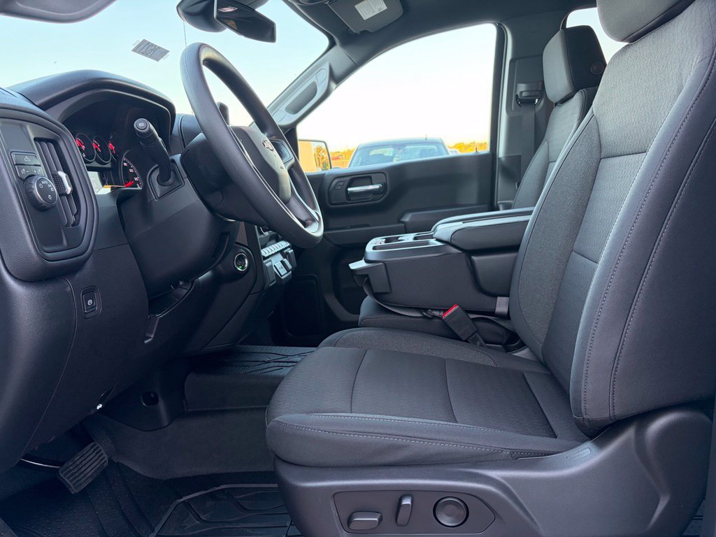 New 2026 Chevrolet Silverado 1500 Custom w/ Turbomax Blackout Package RWD image 17