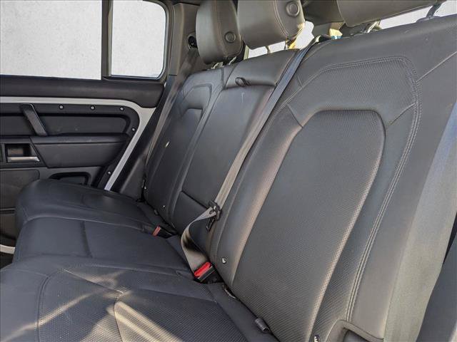 Used 2025 Land Rover Defender 110 X-Dynamic SE AWD/4WD image 15