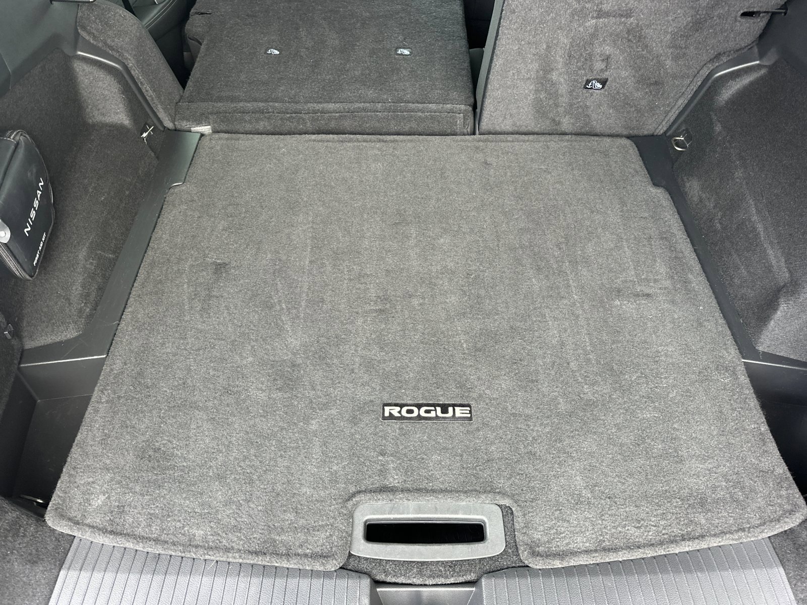 Used 2023 Nissan Rogue SV image 14