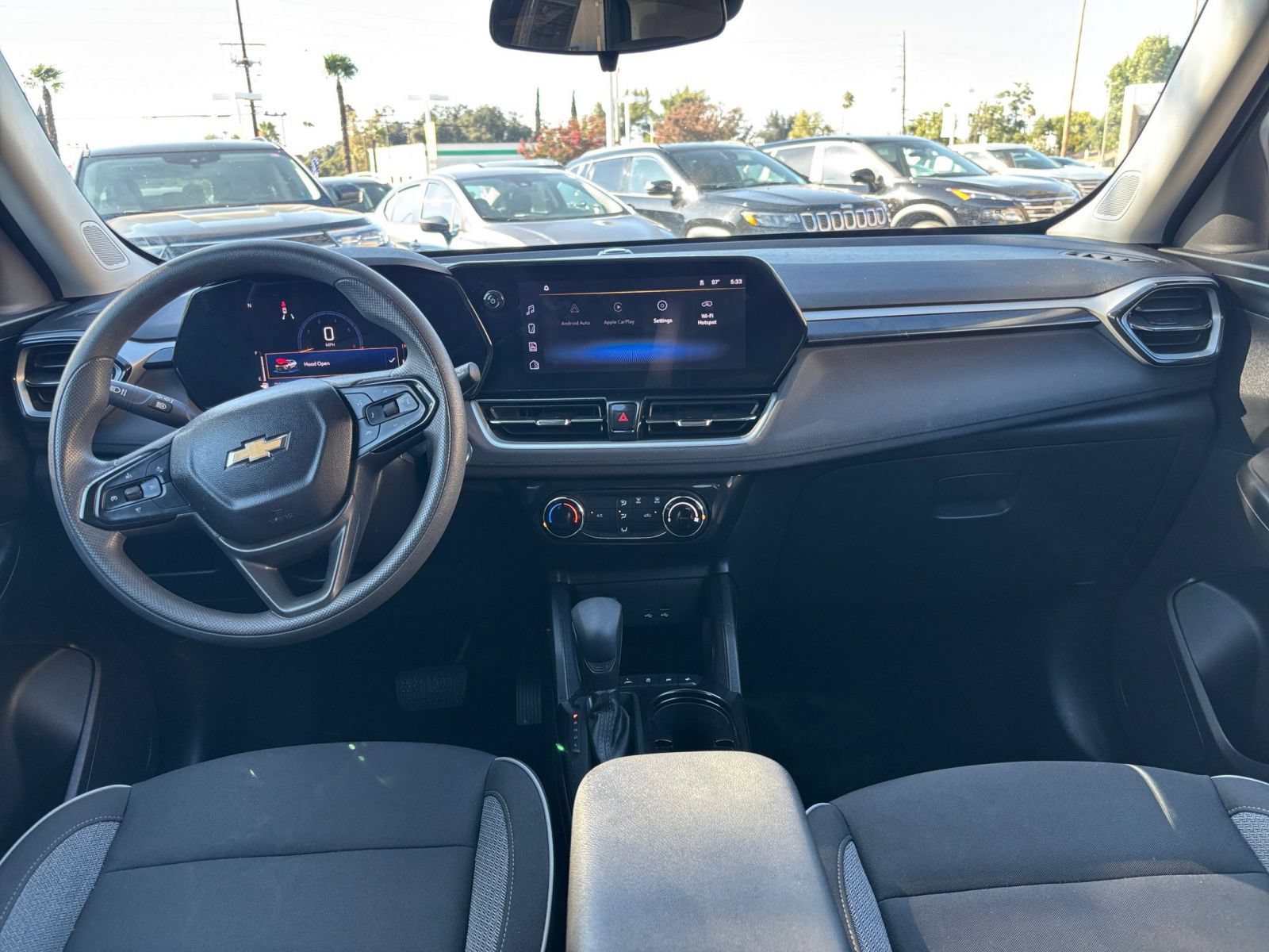 Used 2025 Chevrolet TrailBlazer LT FWD image 32