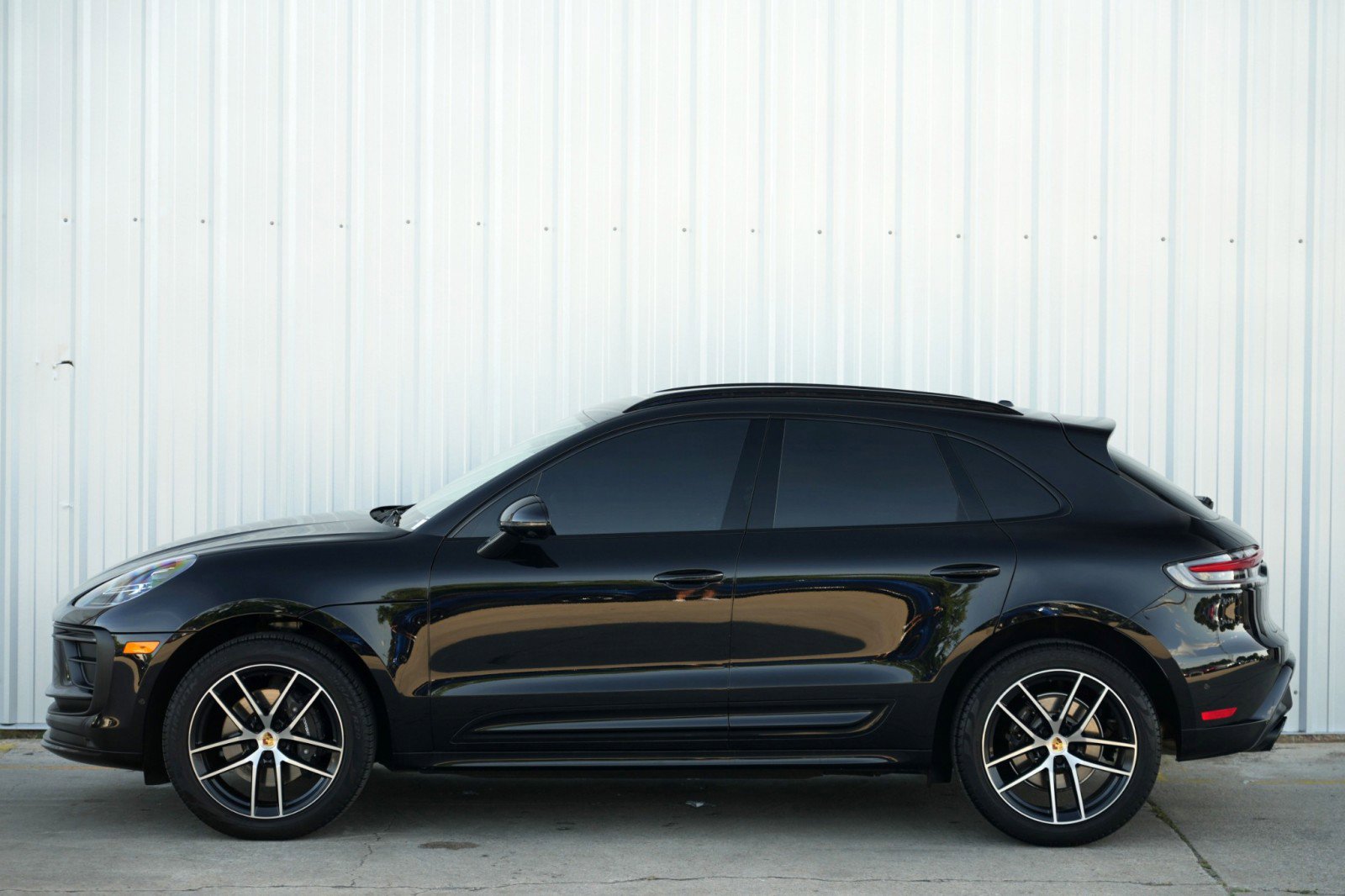 Used 2024 Porsche Macan image 47