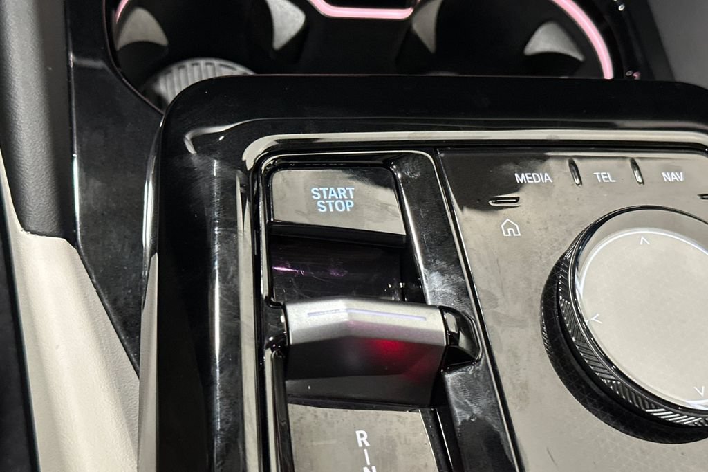 Used 2024 BMW i5 eDrive40i w/ Premium Package RWD image 26
