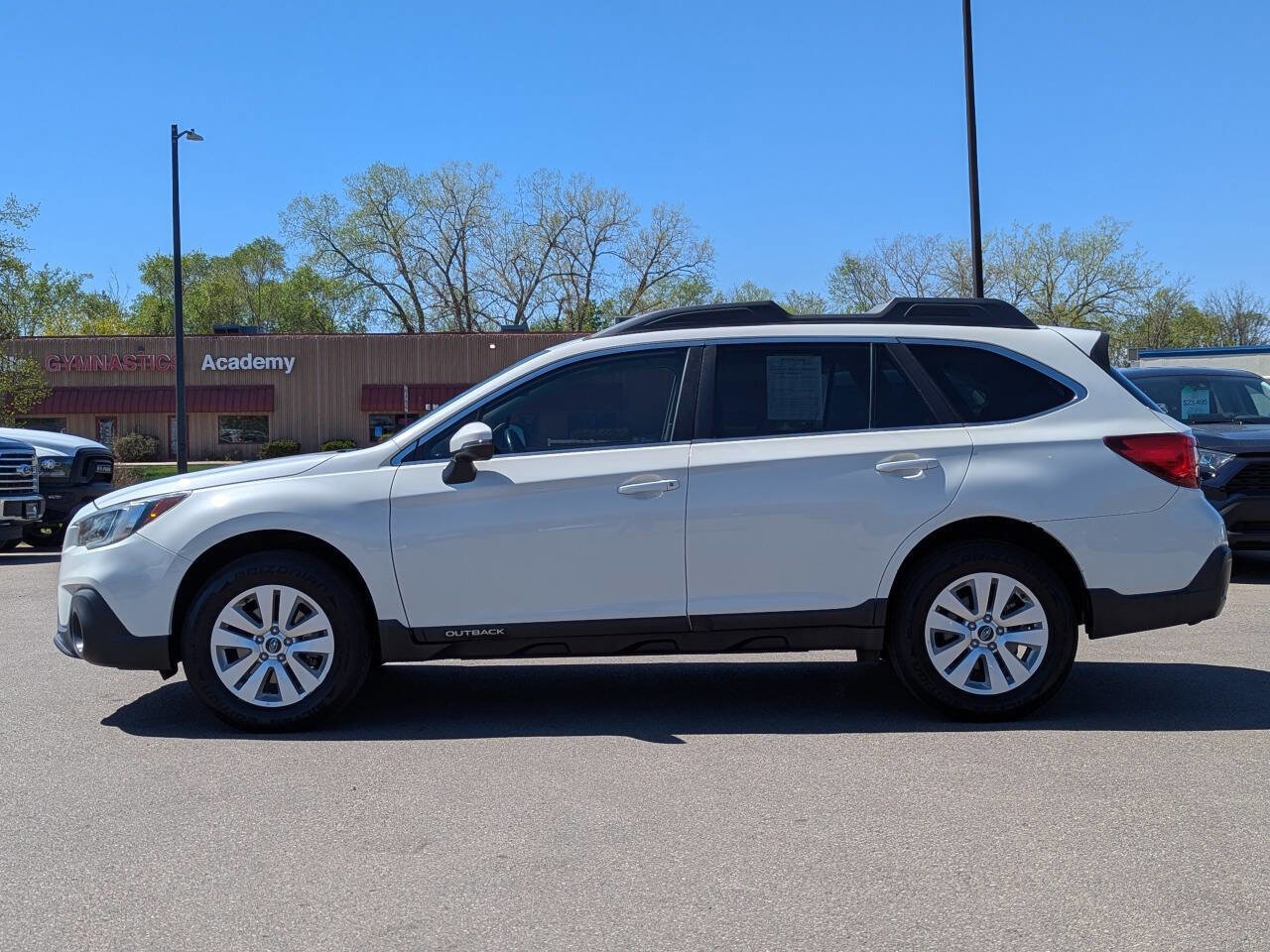 Used 2019 Subaru Outback 2.5i Premium AWD/4WD image 6