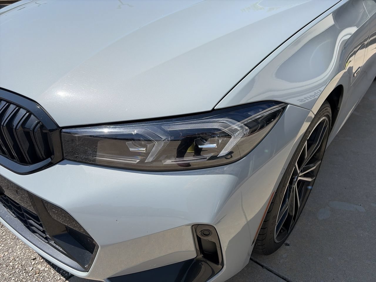 Used 2023 BMW 330e xDrive w/ M Sport Package AWD/4WD image 11