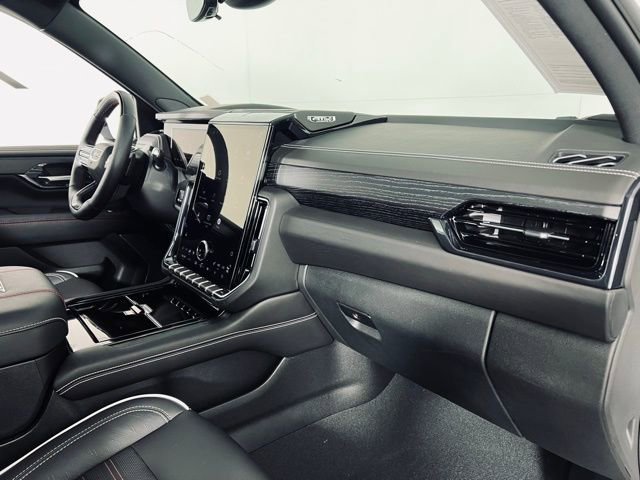 Used 2025 GMC Yukon AT4 Ultimate image 20