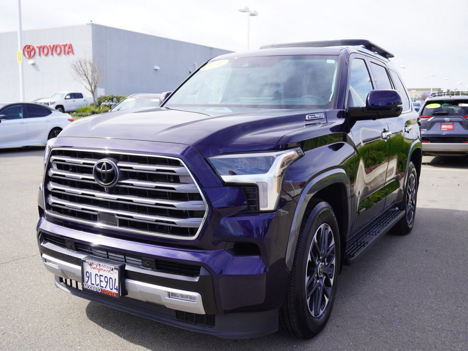 Used 2024 Toyota Sequoia Limited image 9