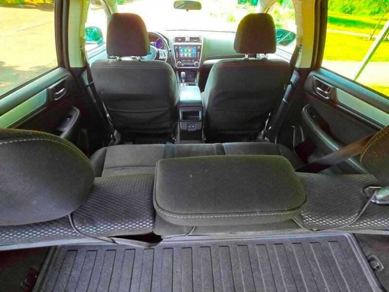 Used 2018 Subaru Outback 2.5i Premium image 19