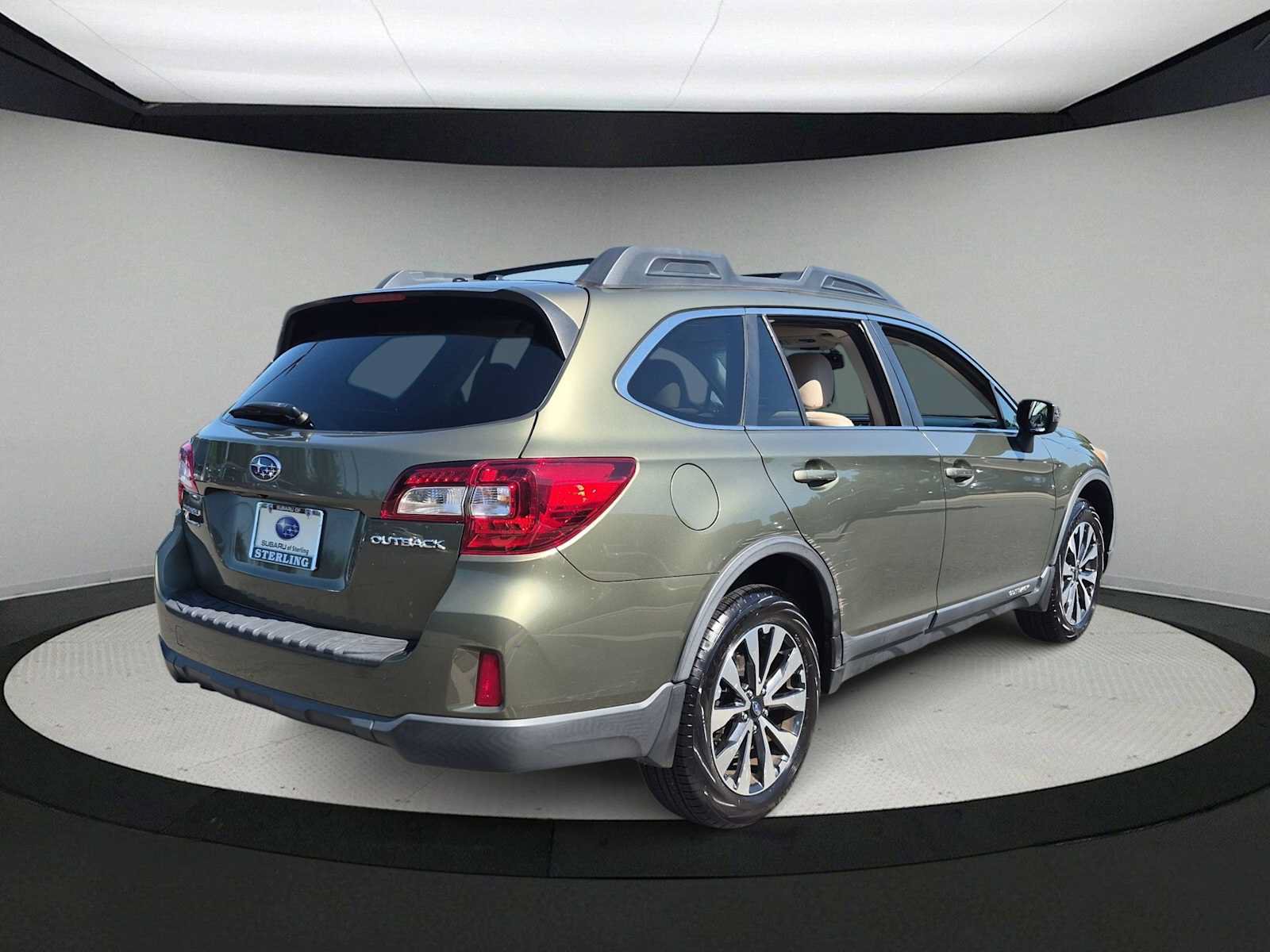 Used 2015 Subaru Outback 2.5i Limited AWD/4WD image 8