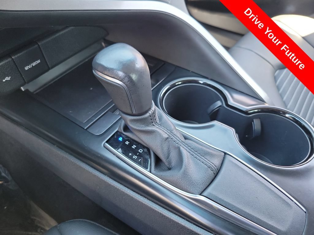 Used 2020 Toyota Camry SE FWD image 13