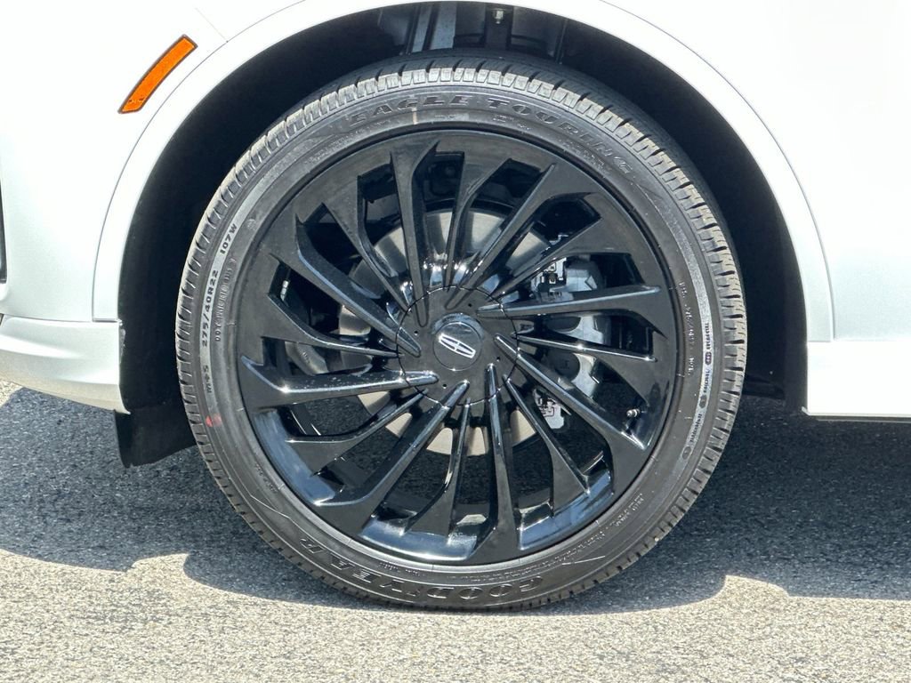 Certified 2025 Lincoln Aviator Reserve w/ Equipment Group 201A AWD/4WD image 25