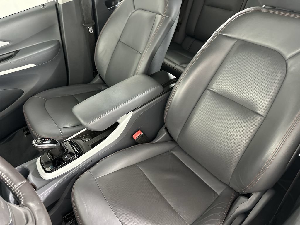 Used 2020 Chevrolet Bolt Premier w/ Infotainment Package FWD image 22