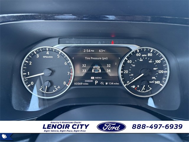 Used 2022 Nissan Pathfinder SV w/ SV Premium Package image 35