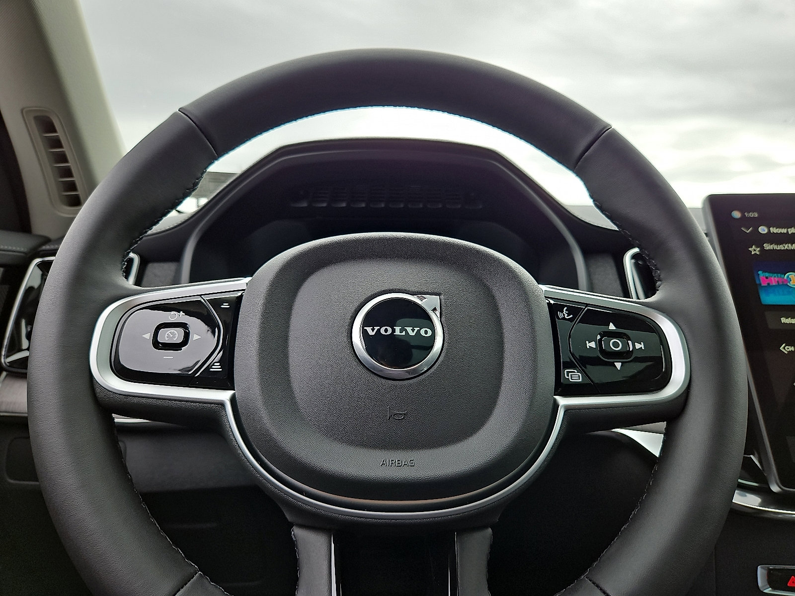 New 2026 Volvo XC90 B6 Ultra image 18