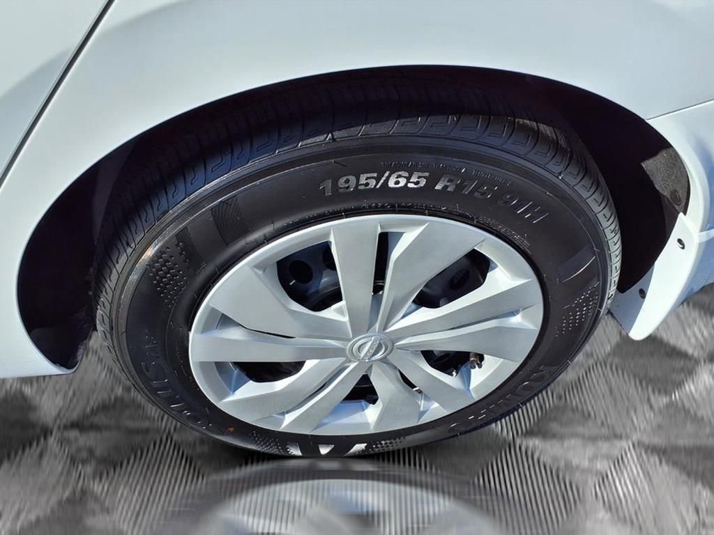 Certified 2025 Nissan Versa S w/ Trunk Package image 17