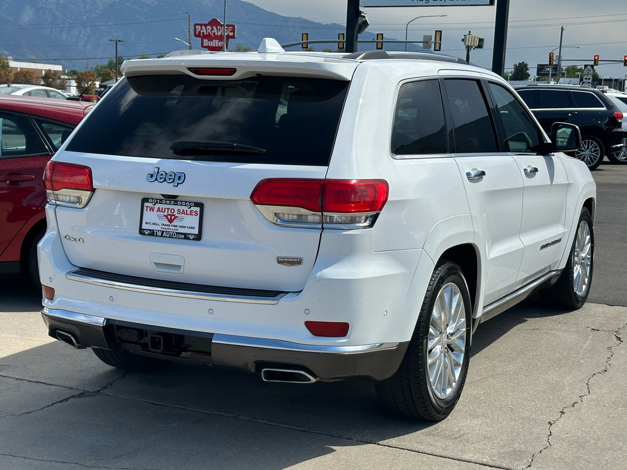 Used 2018 Jeep Grand Cherokee Summit image 5